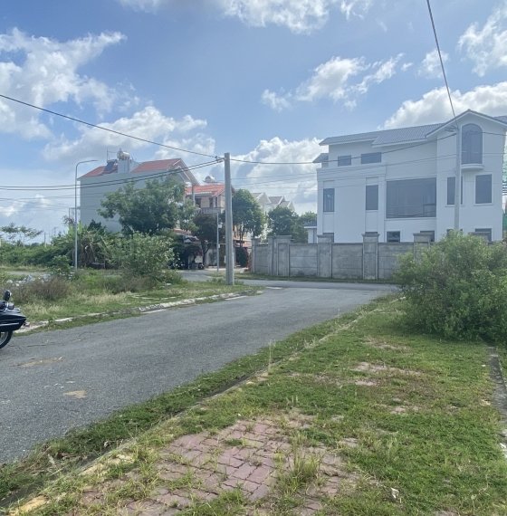 Bán Đất gần biển Vũng Tàu, gần siêu dự án.Sun Gruop 