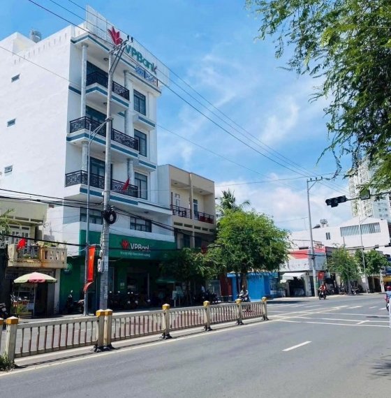 Bán nhà mặt tiền 30/4 phường Thắng Nhất, tp Vũng Tàu. 