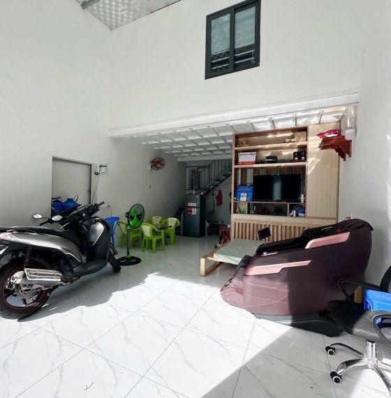 Bán nhà cấp 4 có gác hẻm xe hơi tránh nhau giá rẻ. 
