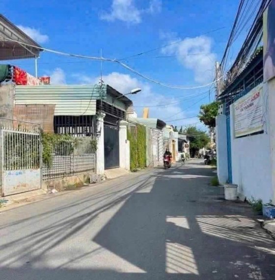 Bán lô đất nông nghiệp sổ riêng lên được thổ cư hẻm xe hơi. 
