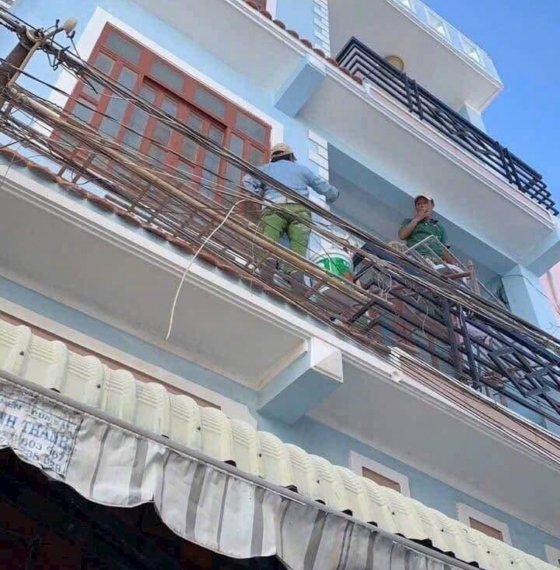 Bán nhà 1 trệt 2 lầu bìa hồng hoàn công, ngay chợ Cô Giang, phường 4, tp Vũng Tàu.
