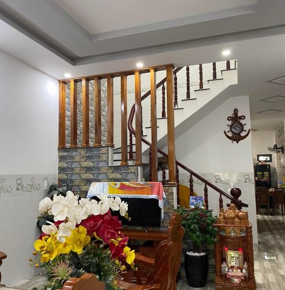 Bán căn nhà 1 trệt 1 lầu cực đẹp hẻm 2 xe hơi tránh nhau ở Lưu Chí Hiếu, phường Thắng Nhất, tp Vũng