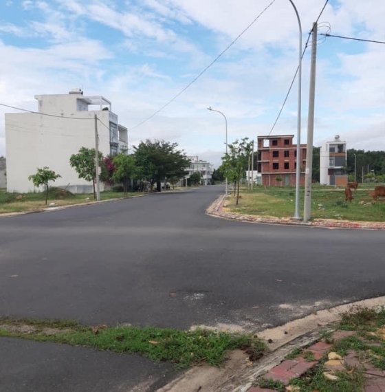 Chính chủ gửi bán lô đất Khang Linh phường 11, xây dựng ngay 1 trệt 3 lầu.