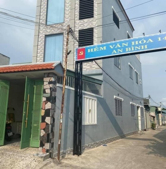 Cần Bán Nhà 1tr 2 lầu , 2 mặt hẻm 1410 đường 30.4 P12 tp Vũng Tàu