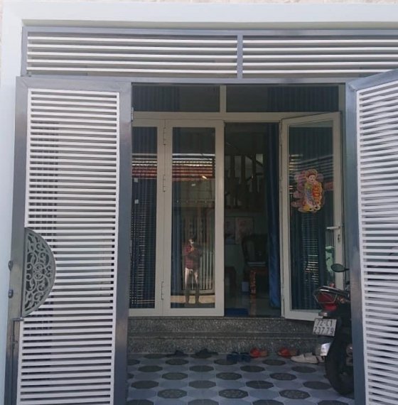 Bán căn nhà mặt tiền Phạm Cự Lạng, 1 trệt 1lầu , thổ cư 100 %. Phường Rạch Dừa, tp Vũng Tàu.