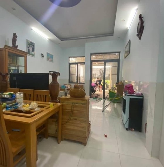 Nhà C4 bìa đồng sở hữu cách đường 2/9 chỉ 100m , cách bệnh viện mới khoảng 1km , phường 11 TP Vũng T