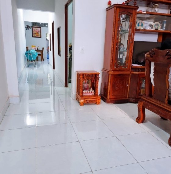 Bán nhà cấp 4 còn mới xây kiên cố, khu bãi tắm Chí Linh đường Nguyễn Hữu Cảnh p10 Tp Vũng Tàu.