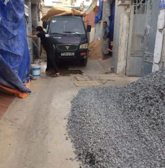 Bán nhà C4 tính giá đất hẻm xe hơi đường Nguyễn Hữu Cảnh. Giá 2 tỷ 50tr. Lh 0973809486