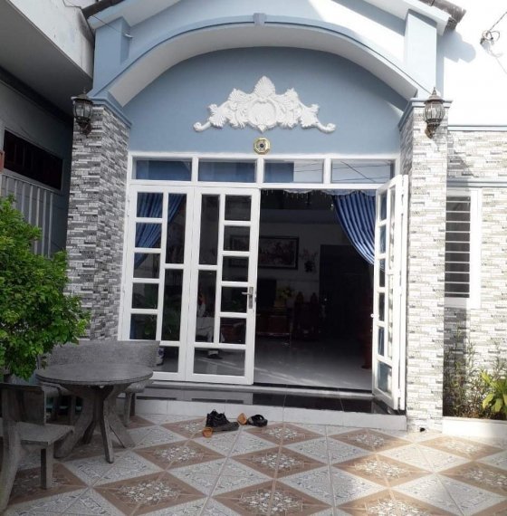 Nhà 1 tr 1 lầu sân đậu xe 7 chỗ p10 tp Vũng Tàu. Dt 130m2 thổ cư 100%. giá 3,2 tỷ. Lh 0908136939