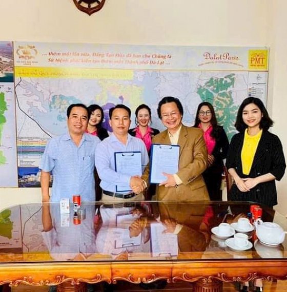Bân nhà mặt tiền đường 30 4