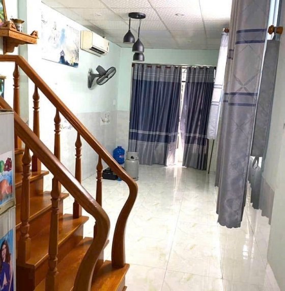 Bán nhà 1 trệt 2 lầu hẻm Lê Lợi, phường 4, tp Vũng Tàu.