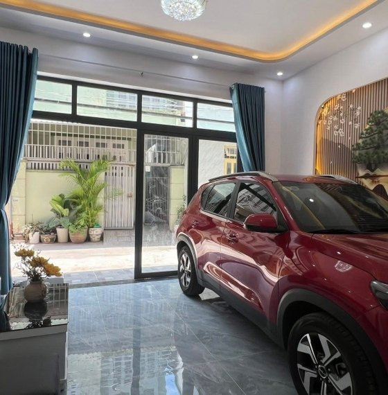 Bán nhà 1 trệt 2 lầu hẻm xe hơi vào nhà , đường Chu Mạnh Trinh, tp Vũng Tàu.